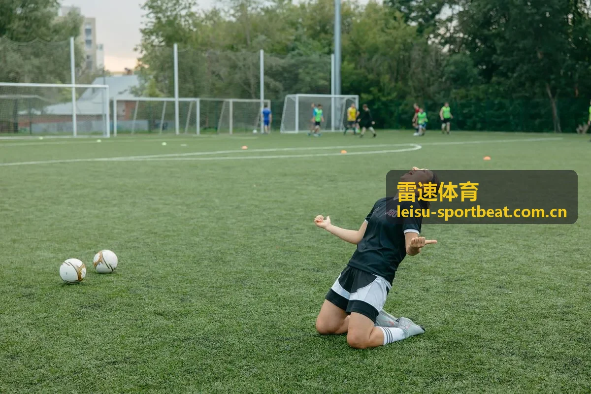 雷速体育足球赛事数据观察画面